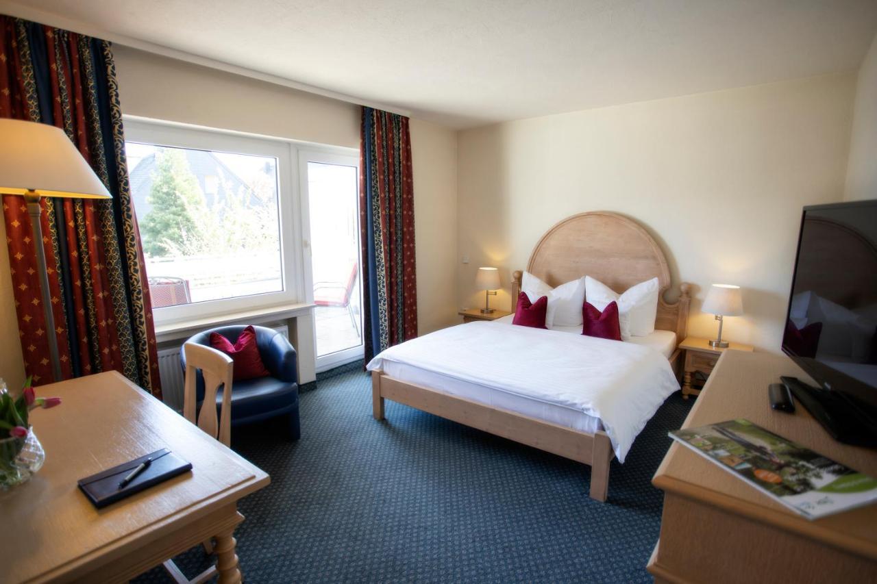 Hotel Zur Post Брилон Экстерьер фото