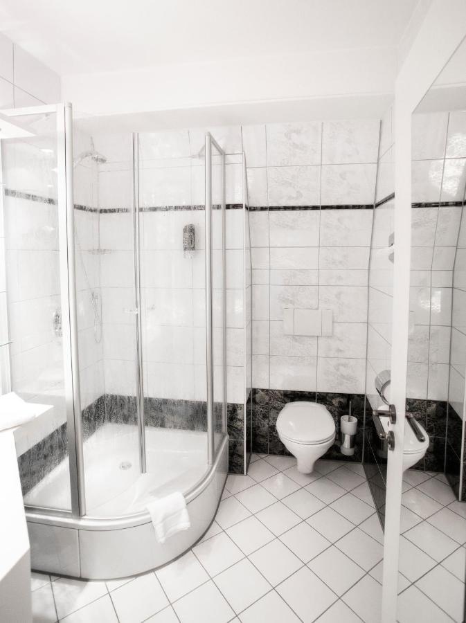Hotel Zur Post Брилон Экстерьер фото